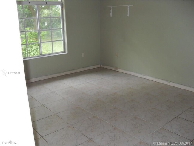 Building Photo - 5 br, 3.5 bath House - 20951 SW 242nd St #...