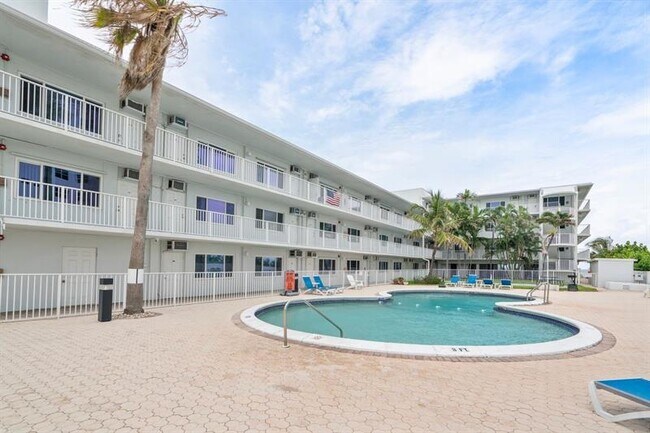 Foto del edificio - 1480 S Ocean Blvd