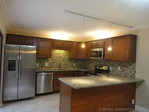 Building Photo - 3008 San Clara Dr