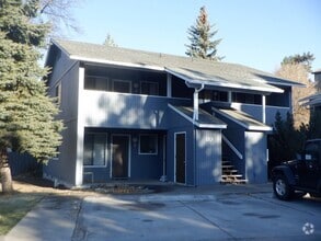 Building Photo - 80 NW Riverside Blvd