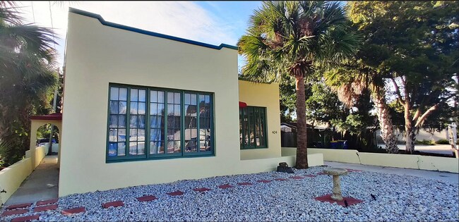 Foto del edificio - 404 N Ridgewood Ave