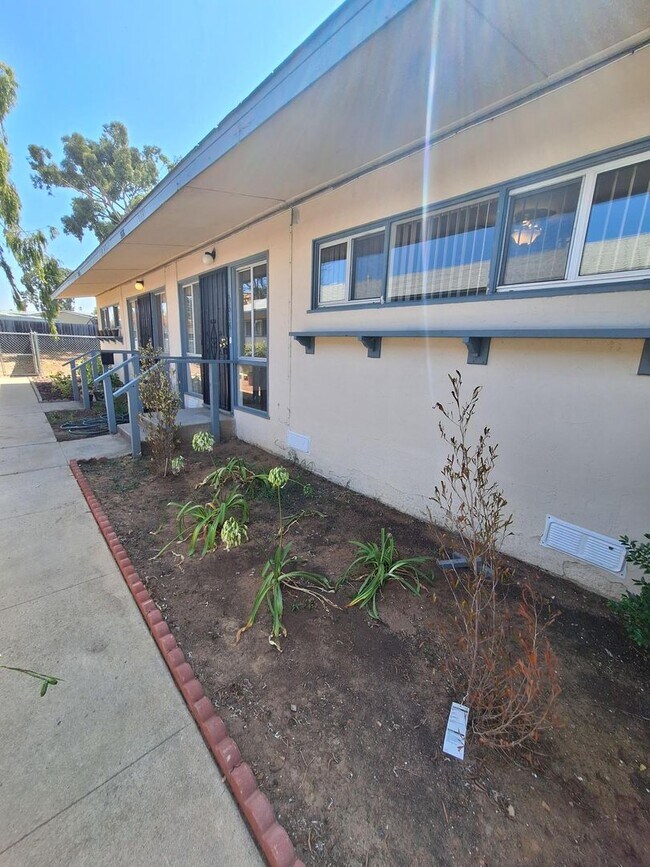 Foto del edificio - 3818 Merrimac Ave