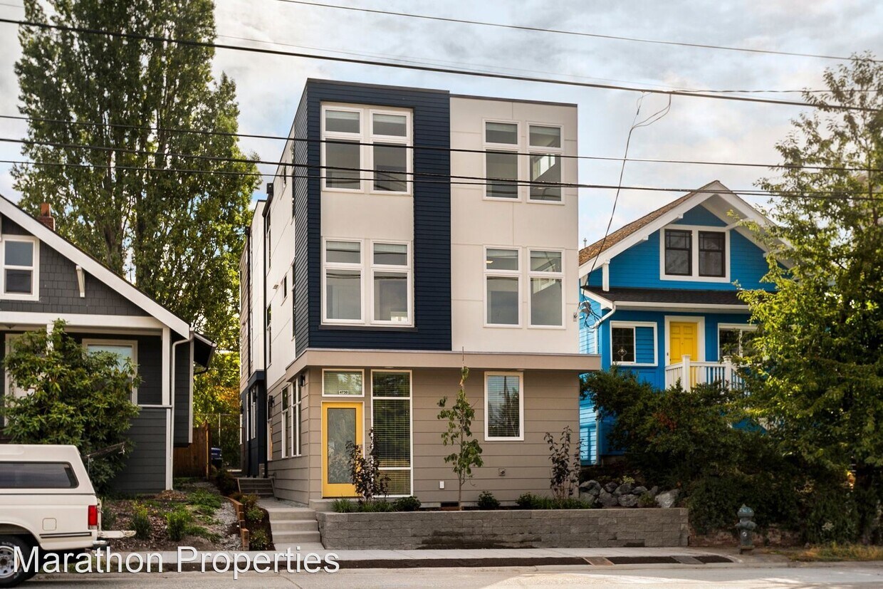 Primary Photo - 9 br, 3 bath House - 4732 7th Ave NE