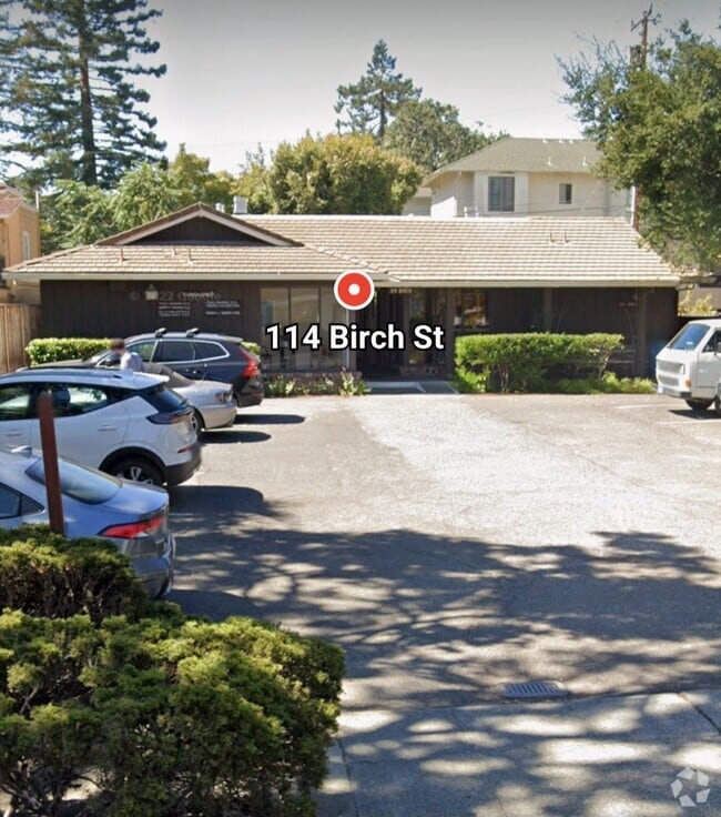 Building Photo - 114 Birch St