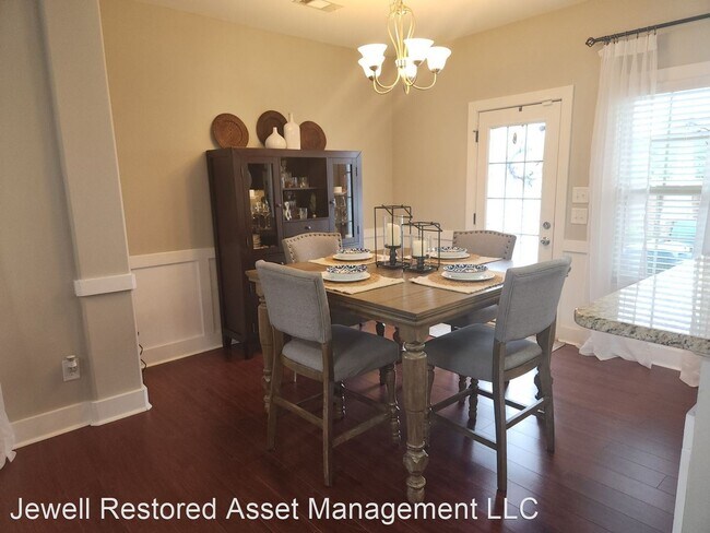Building Photo - 4 br, 2.5 bath House - 18 Ivy Loop
