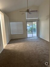 Building Photo - 767 Raven Dr