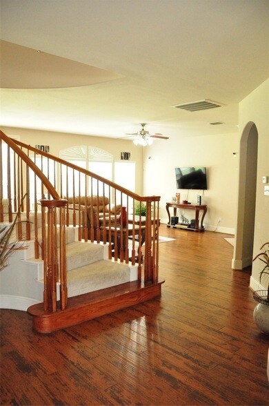 Building Photo - 1312 Valley Vista Dr