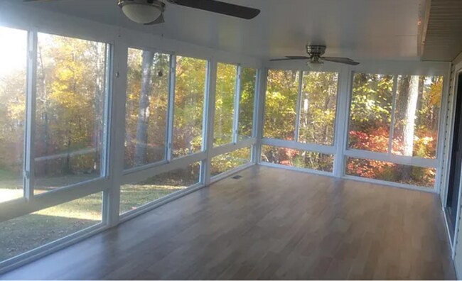 Foto del edificio - 48 Tierra Dr