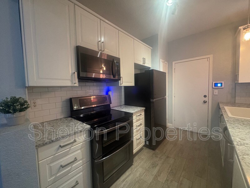 Primary Photo - 625 N Hamilton St