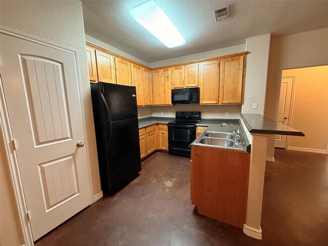 Foto del edificio - 121 Flat Creek Dr