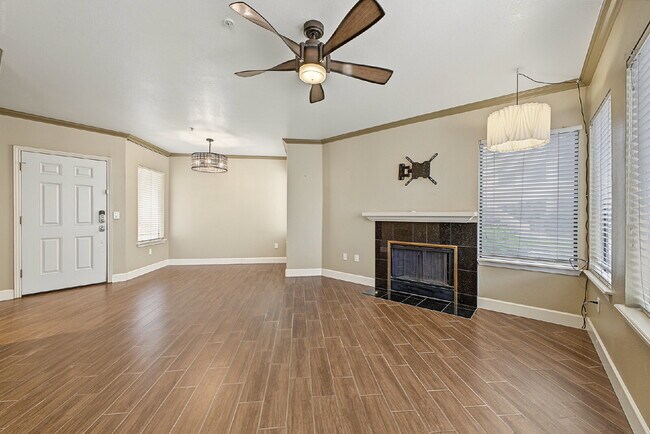 Building Photo - Spectacular Scottsdale Condo