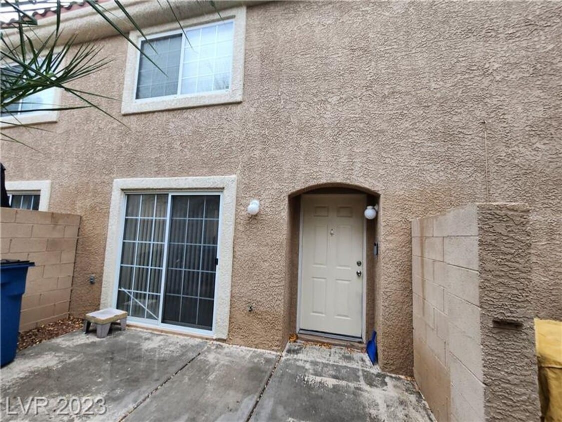 Gated Silverado Ranch Townhouse House Rental in Las Vegas, NV