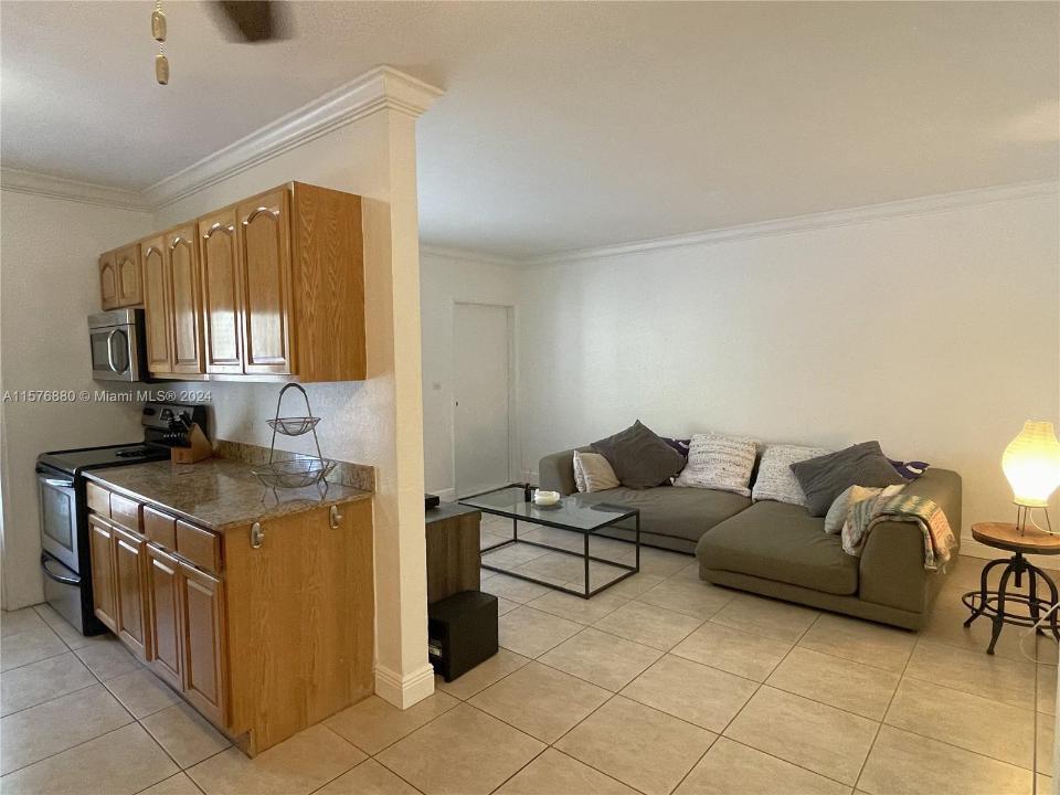 95 Edgewater Dr Unit 207, Coral Gables, FL 33133 Condo for Rent in