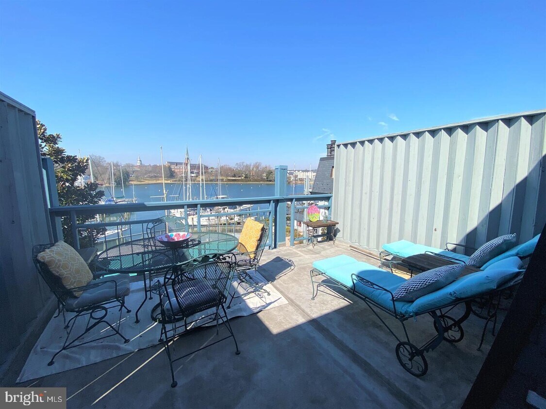 Foto principal - 301 Burnside St