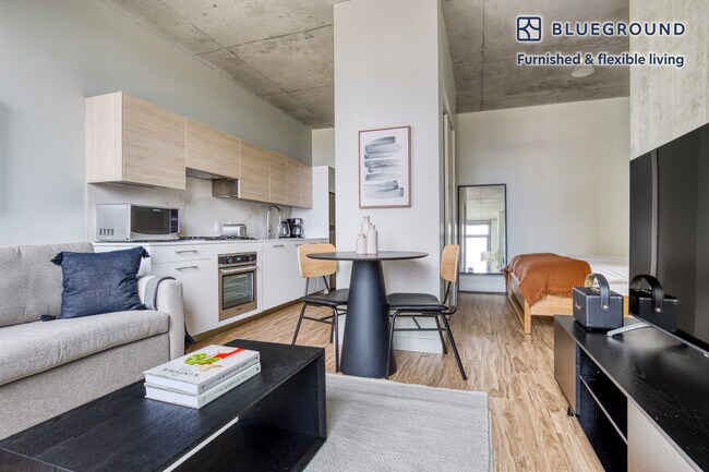 Foto del edificio - 165 North Des Plaines Street-PL FL10-ID643
