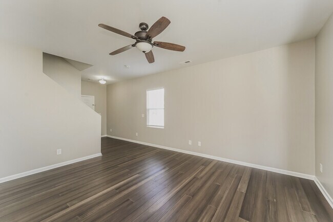 Foto del edificio - 8707 Balsam Bay Rd