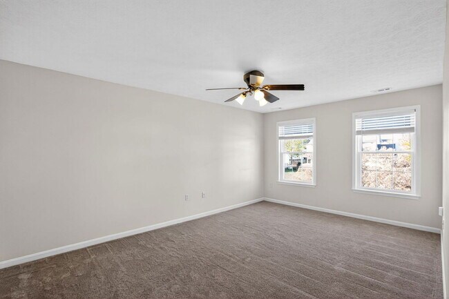 Building Photo - 47225 Schwartzkopf Dr