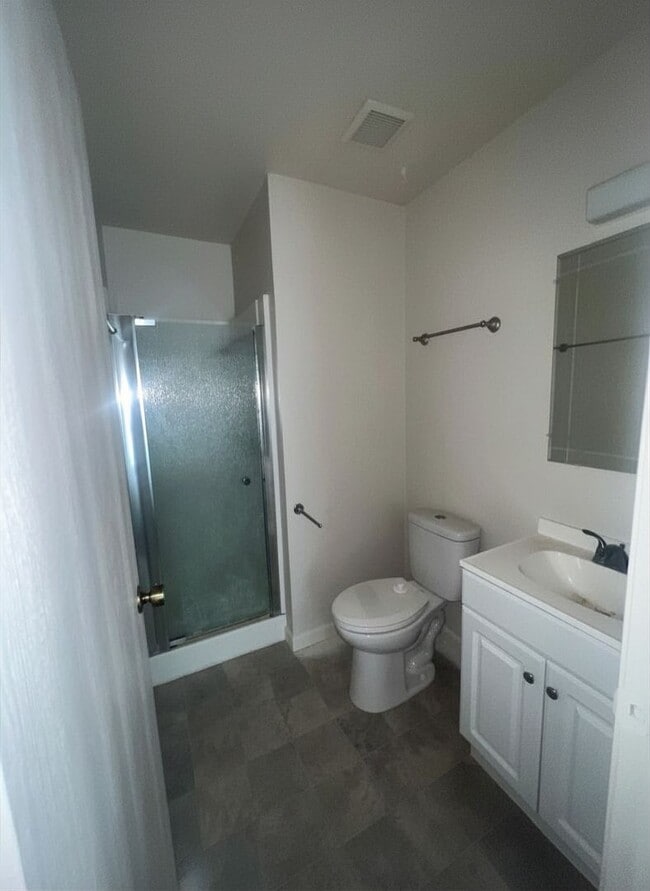 Building Photo - 9365-67 CAMADA COURT