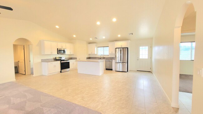 Foto del edificio - 3799 N Mayfield Ranch Rd