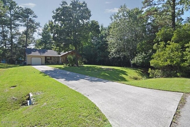 Building Photo - Plum Point Estates home!