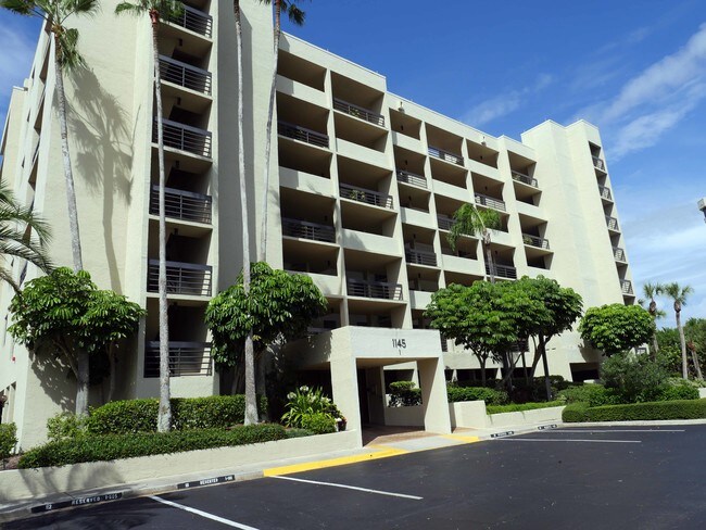 Building Photo - 1145 Gulf of Mexico Dr