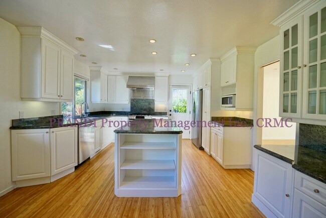 Foto del edificio - Quality Novato Home With Great Floorplan N...