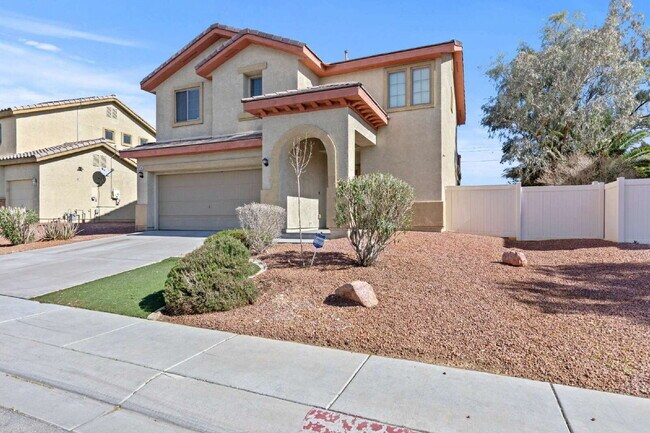Building Photo - "Spacious 3-Bedroom Oasis with 2.5 Baths on Grandmother Hat Street, North Las Vegas!"