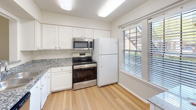 Building Photo - 5335 Bent Tree Forest Dr