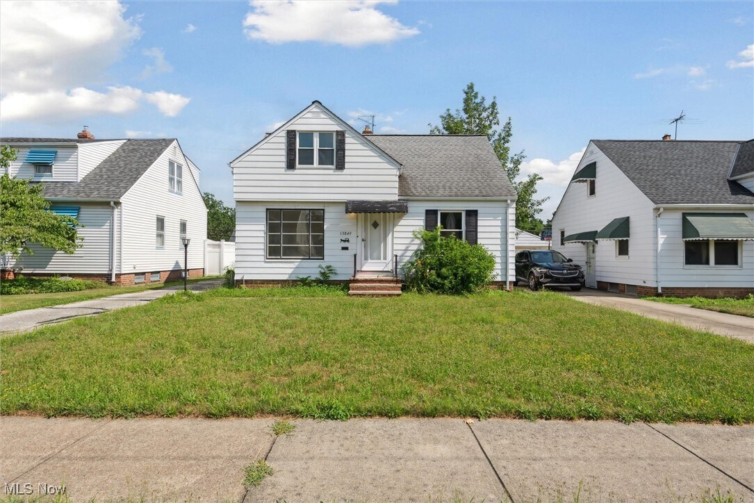 Foto principal - 13849 Shady Oak Blvd