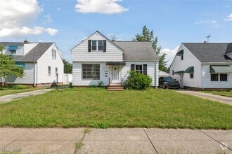 Building Photo - 13849 Shady Oak Blvd