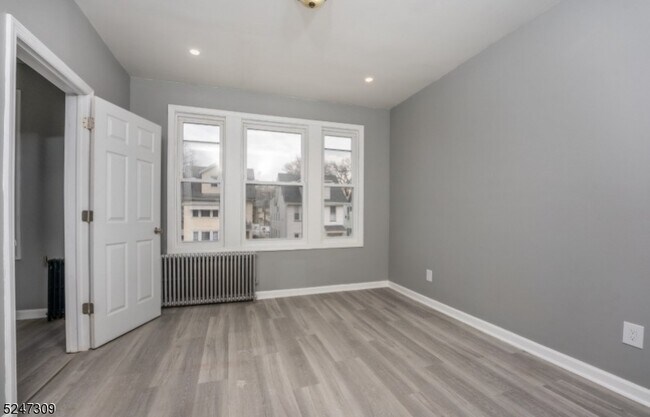 Foto del edificio - 127 Brookwood St