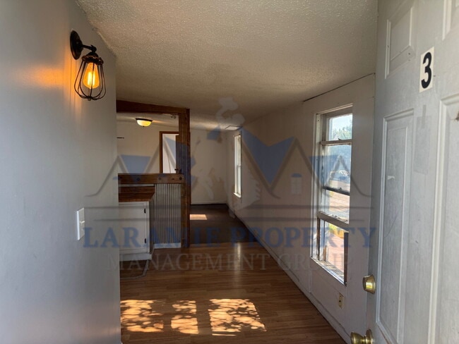 Building Photo - 2 bedroom + Office upstairs