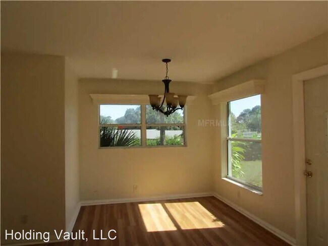 Building Photo - 3 br, 1.5 bath House - 712 Avenue L SE