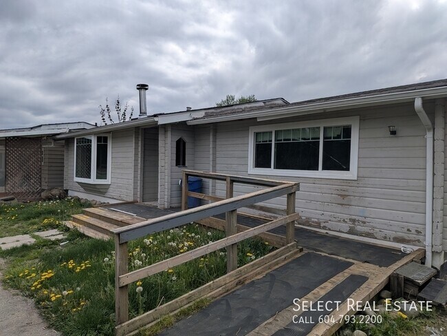 Photo du bâtiment - 46520 Clayton Ave