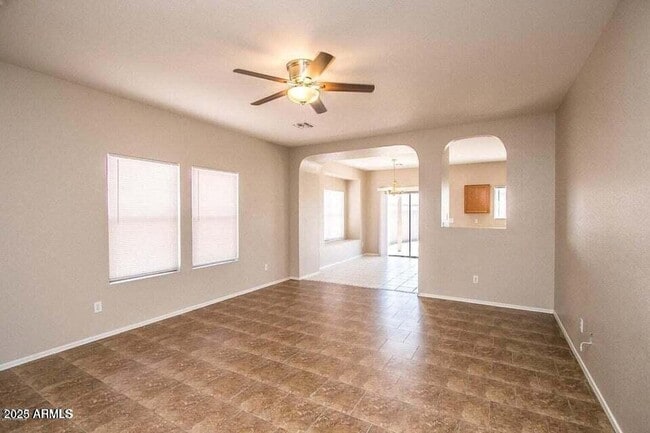 Foto del edificio - 7985 W Mission Ln