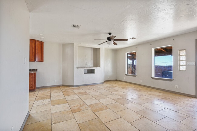 Building Photo - 25 Lemin Ave