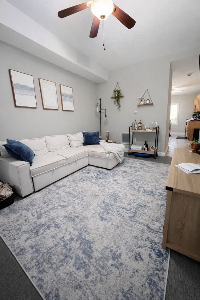 Building Photo - 158 I St