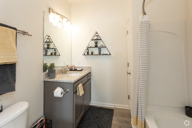 2BR, 2BA - 1,276 SF - TGM Ridge
