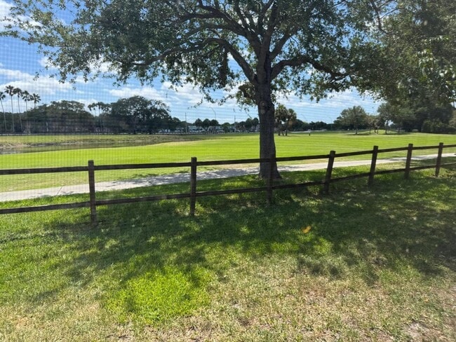 Building Photo - 1641 Fairway Rd