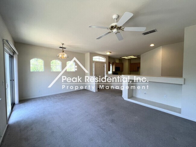 Foto del edificio - Wonderful 2bd/2ba Folsom Home-Gated Community!