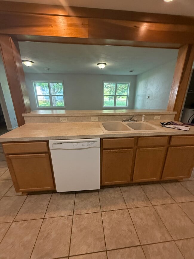 Foto del edificio - 527 W Harper St