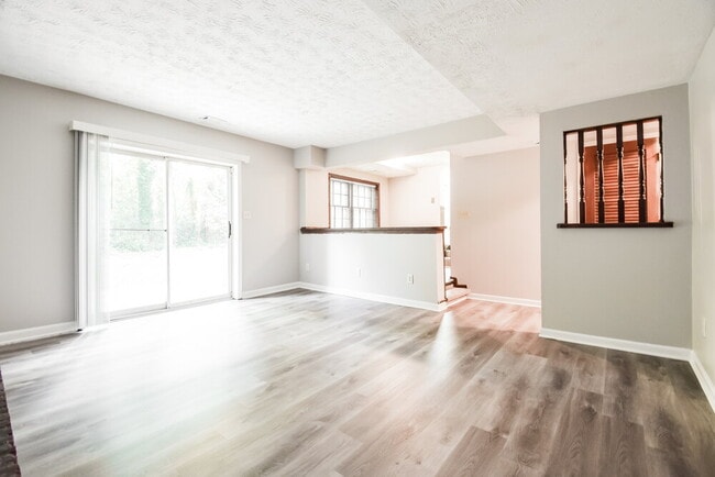 Building Photo - 2725 Westford Ct SW