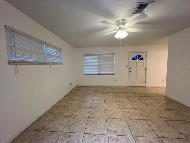 Foto del edificio - 1238 Woodmere Dr