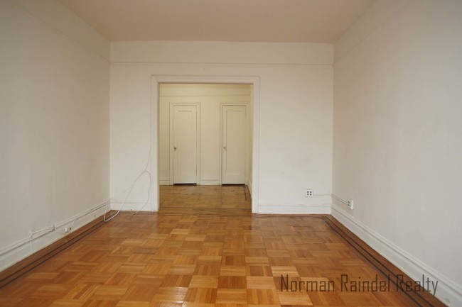Foto del edificio - 4600 9th Ave