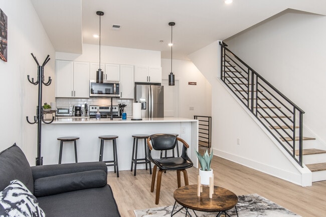 Foto del edificio - 2435 Master St