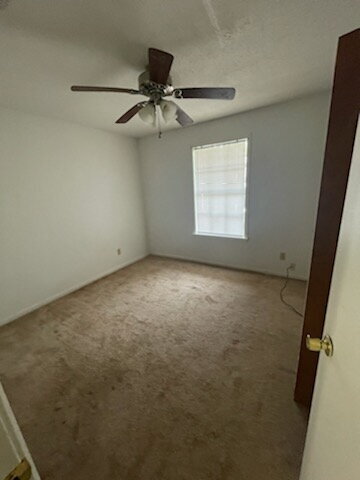 Foto del edificio - 2 Bed, 1 bath Apartment
