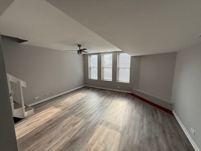 Foto del edificio - 744 W Gordon Terrace