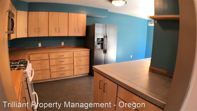 Foto del edificio - 3 br, 2 bath House - 275 Culver Lane South