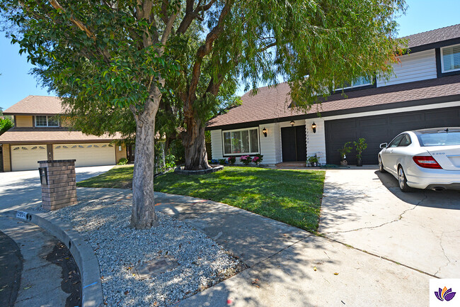Building Photo - 12230 Stewarton Dr