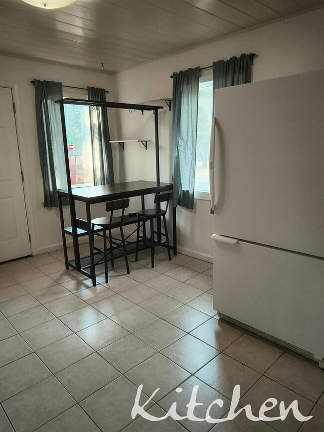 Foto del edificio - 2564 Elwood Ave